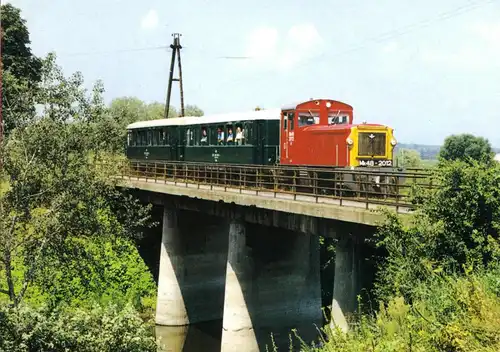 AK, Gávavencsellö, Ungarn, Personenzug auf Brücke, um 1995