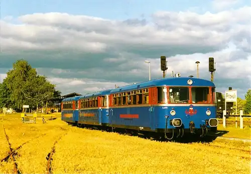 AK, Pritzwalk, PEG Triebwagen T2 mit T1 und T3 im Bahnhof Pritzwalk, 1997