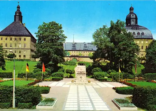 AK, Gotha, Schloß Friedenstein und Mahnmal, 1977