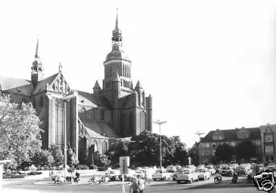 AK, Stralsund, Leninplatz mit Marienkirche, Pkw, 1984