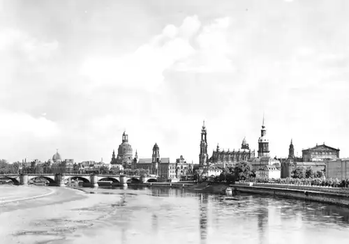 AK, Dresden, Altstädter Elbufer von der Marienbrücke, vor 1945 - Reprint 1979