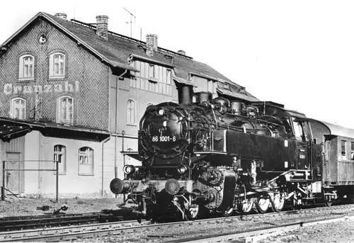 AK, Cranzahl, Dampflok 86 001 mit Sonderzug im Bahnhof Cranzahl, 1983