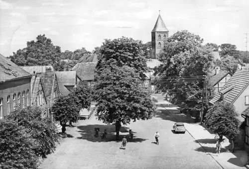 AK, Diesdorf Altmark, Markt mit Blick zur Kirche, 1968