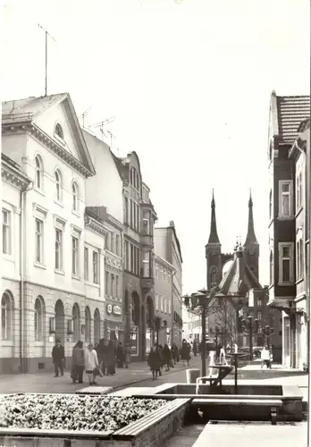 AK, Köthen Anhalt, Fußgängerbereich in der Altstadt, belebt, 1980