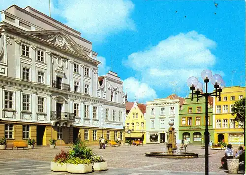 AK, Güstrow, Marktplatz mit Rathaus, 1983