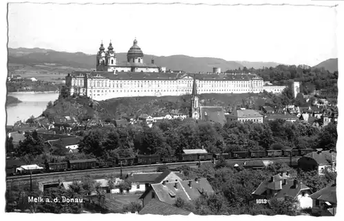 AK, Melk a.d. Donau, Niederösterreich, Teilansicht mit Bahnlinie, um 1962