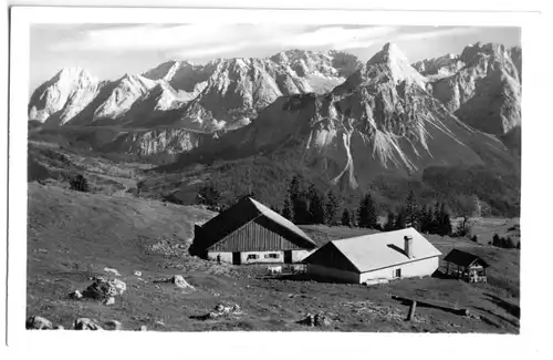 AK, Leermoos, Tirol, Lermooser Alm mit Sonnenspitze und Mieminger Kette, um 1960