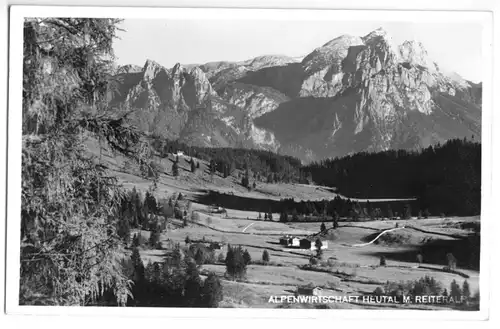 AK, Unken bei Lofer Salzburg, Alpenwirtschaft Heuthal mit Reiteralp, um 1960