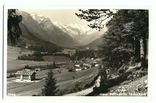 AK, Trins, Tirol, Teilansicht mit Alpenhotel Trinserhof, um 1960