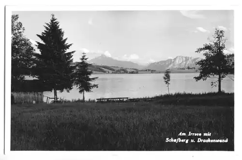 AK, Partie am Irrsee mit Schafberg und Drachenwand, Oberösterreich, um 1962