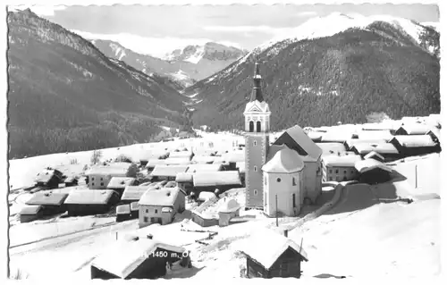 AK, Obertilliach, Tirol, winterliche Teilansicht mit Kirche, 1970