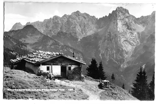 AK, Tirol, Hinterkaiserfelden Alm mit Wilden Kaiser, um 1960