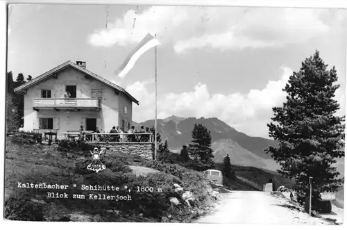 AK, Kaltenbach, Tirol, Kaltenbacher "Schihütte", Blick zum Kellerjoch, um 1960
