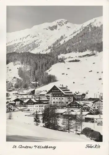 AK, St. Anton am Arlberg, Vorarlberg, winterl. Teilansicht, um 1963