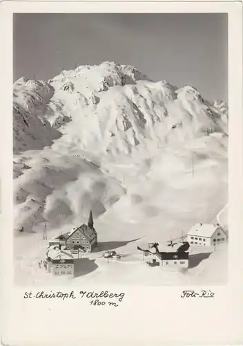 AK, St. Anton am Arlberg, Vorarlberg, winterl. Teilansicht mit Kirche, um 1963