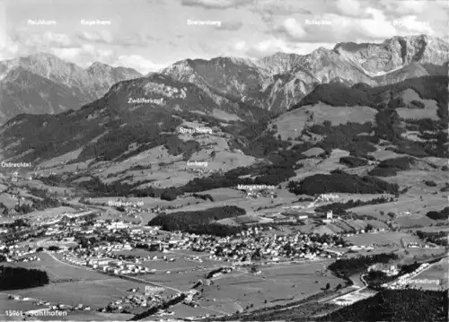 AK, Sonthofen Allgäu, Totale mit weiteren Orten gegen die Alpen, um 1962