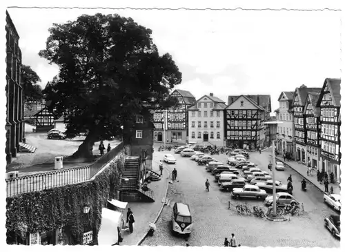 AK, Homberg Bz. Kassel, Marktplatz, belebt, um 1965