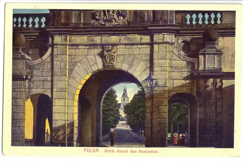 AK, Fulda, Blick durch das Paulustor, um 1925