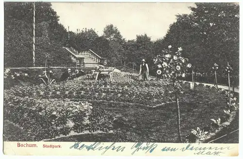 AK, Bochum, Stadtpark, Rabatte mit Gärtner, 1908