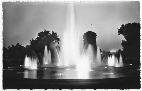 AK, Mannheim, Wasserspiele bei Nacht, 1956
