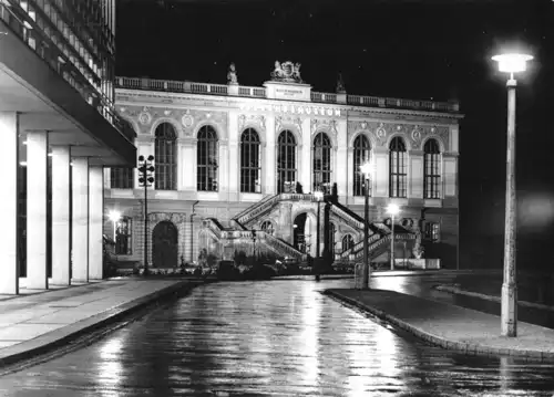 AK, Dresden, Johanneum (Verkehrsmuseum), Nachtansicht, 1975