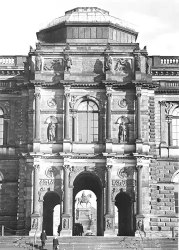 AK, Dresden, Portal der Sempergalerie, 1965