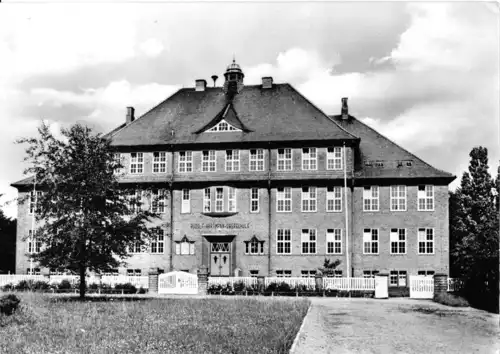 AK, Schönberg Meckl., Rudolf-Hartmann-Oberschule, 1970