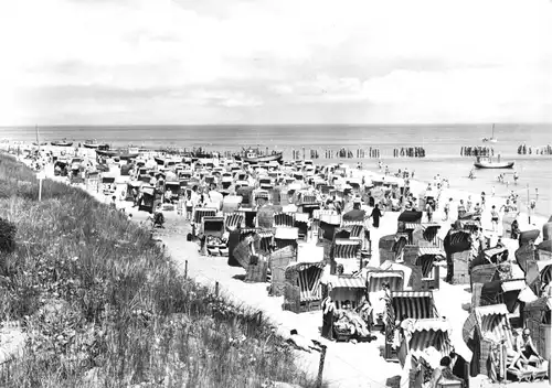 AK, Seebad Bansin auf Usedom, Strandpartie belebt, 1964