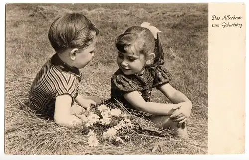 Ansichtskarte, Geburtstag, Junge und Mädchen auf Wiese, Blumen, 1961