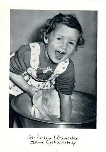 Ansichtskarte, Geburtstag, Kleines Mädchen beim Abwaschen, 1968