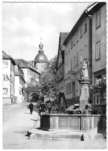 AK, Laubach Oberhessen, Engelsbrunnen und Schloß, 1955