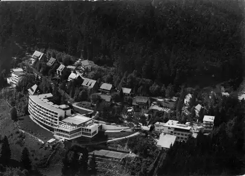 AK, Wildbad im Schwarzwald, Sommerberg mit Bergbahn, Luftbildansicht, um 1967