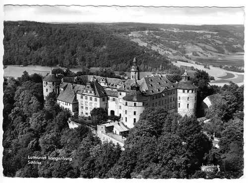 AK, Langenburg, Luftbildansicht des Schlosses, um 1964