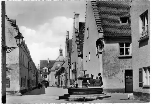 AK, Augsburg, Partie an der Fuggerei, um 1965