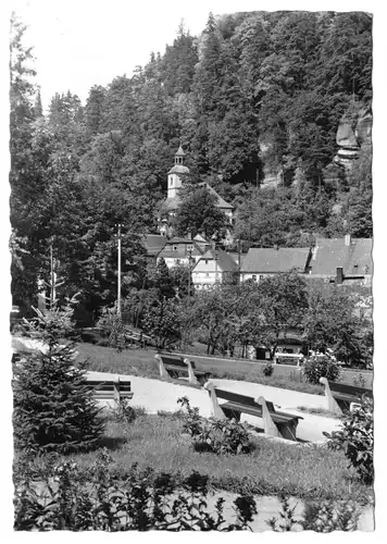AK, Kurort Oybin, Blick vom Kurpark zur Kirche am Berg Oybin, 1965