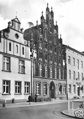 AK, Greifswald, Platz der Freundschaft, beflaggt, 1966