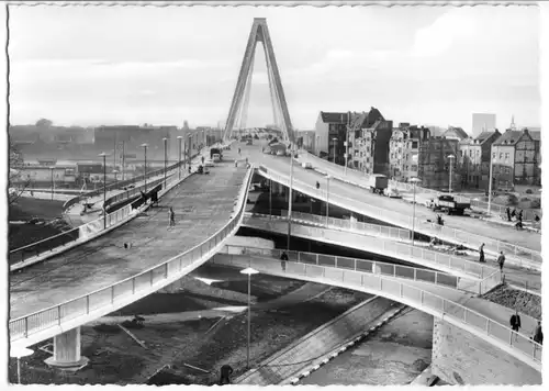 AK, Köln am Rhein, Severinsbrücke von Köln Deutz aus gesehen, 1961