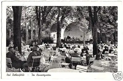 AK, Bad Rothenfelde, Im Konzertgarten, belebt, 1953