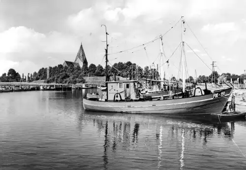 AK, Insel Poel, Kirchdorf, Hafen mit Fischerbooten, 1974