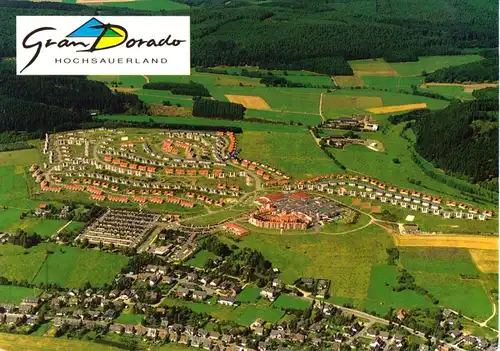 AK, Medebach, Gran Dorado Hochsauerland, Luftbildansicht, um 1998