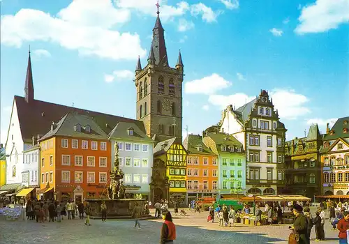 AK, Trier, Hauptmarkt mit St. Gangolf, Petrusbrunnen, belebt, um 1975