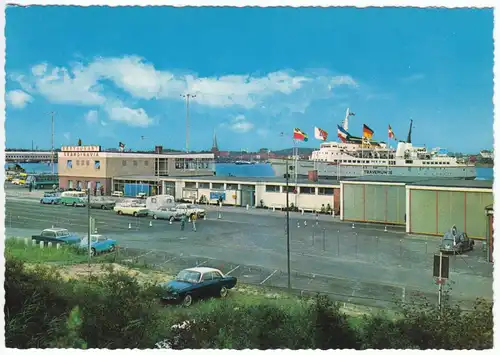 AK, Ostseebad Travemünde, Skandinavien-Kai mit Fährschiff "Travemünde", um 1975