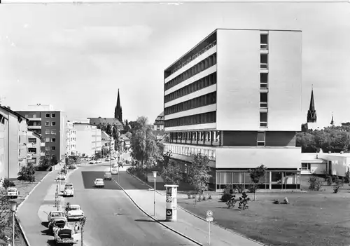 AK, Bad Nauheim, Straßenpartie mit Spree Sanatorium, um 1970