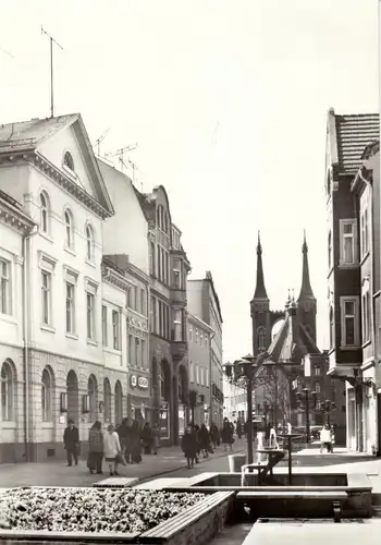AK, Köthen, Fußgängerbereich mit Stadtkirche und Holzmarkt, 1980