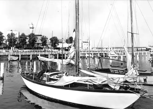 AK, Rostock Warnemünde, Im Yachthafen, 1974