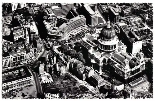 AK, London, St. Pauls Cathedral und Umfeld, Luftbild, um 1960
