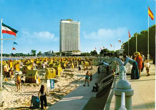 AK, Ostseeheilbad Travemünde, Partie an der Strandpromenade, Version  2, um 1980