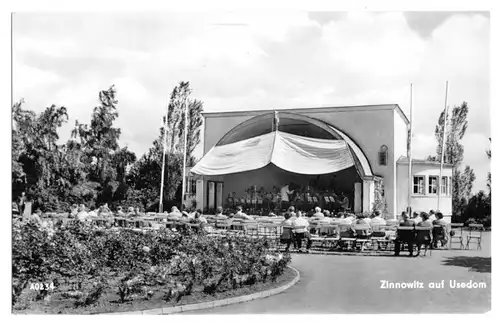 AK, Zinnowitz auf Usedom, Konzerthalle, belebt, 1960