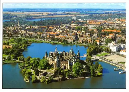 AK, Schwerin, Luftbildansicht, Blick über die Altstadt, Version 4, um 1999