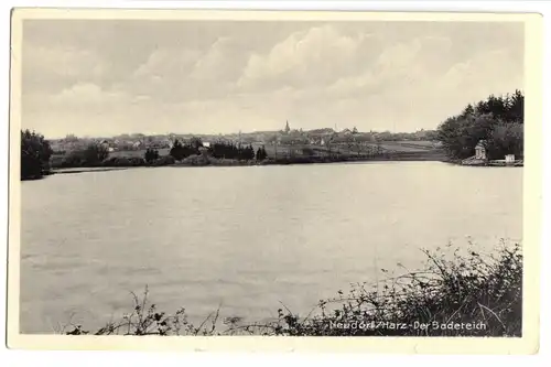 AK, Neudorf Harz über Gernrode, Blick über den Badeteich, 1942